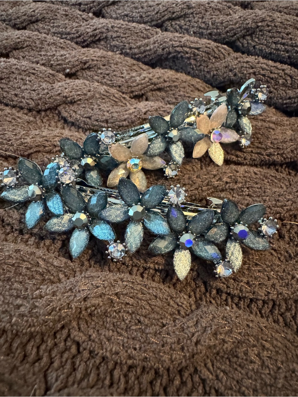 Sparkling Floral Brooch Pair in Silver and Blue - Women's Jewelry Hair Barretts